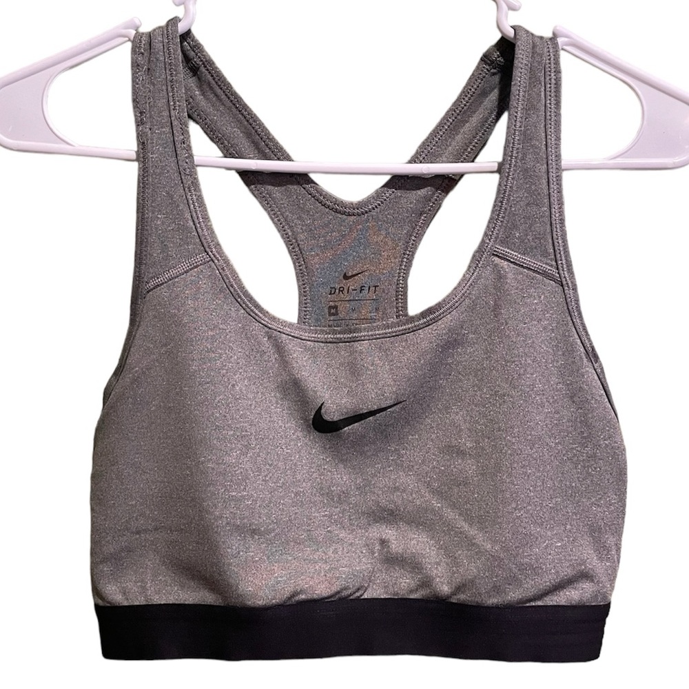 NIKE WOMEN’S SPORTS BRA Sz MEDIUM